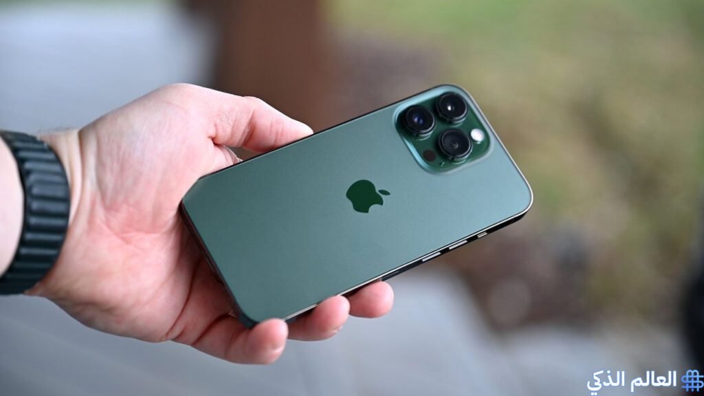 تحديثات iOS لآيفون 13